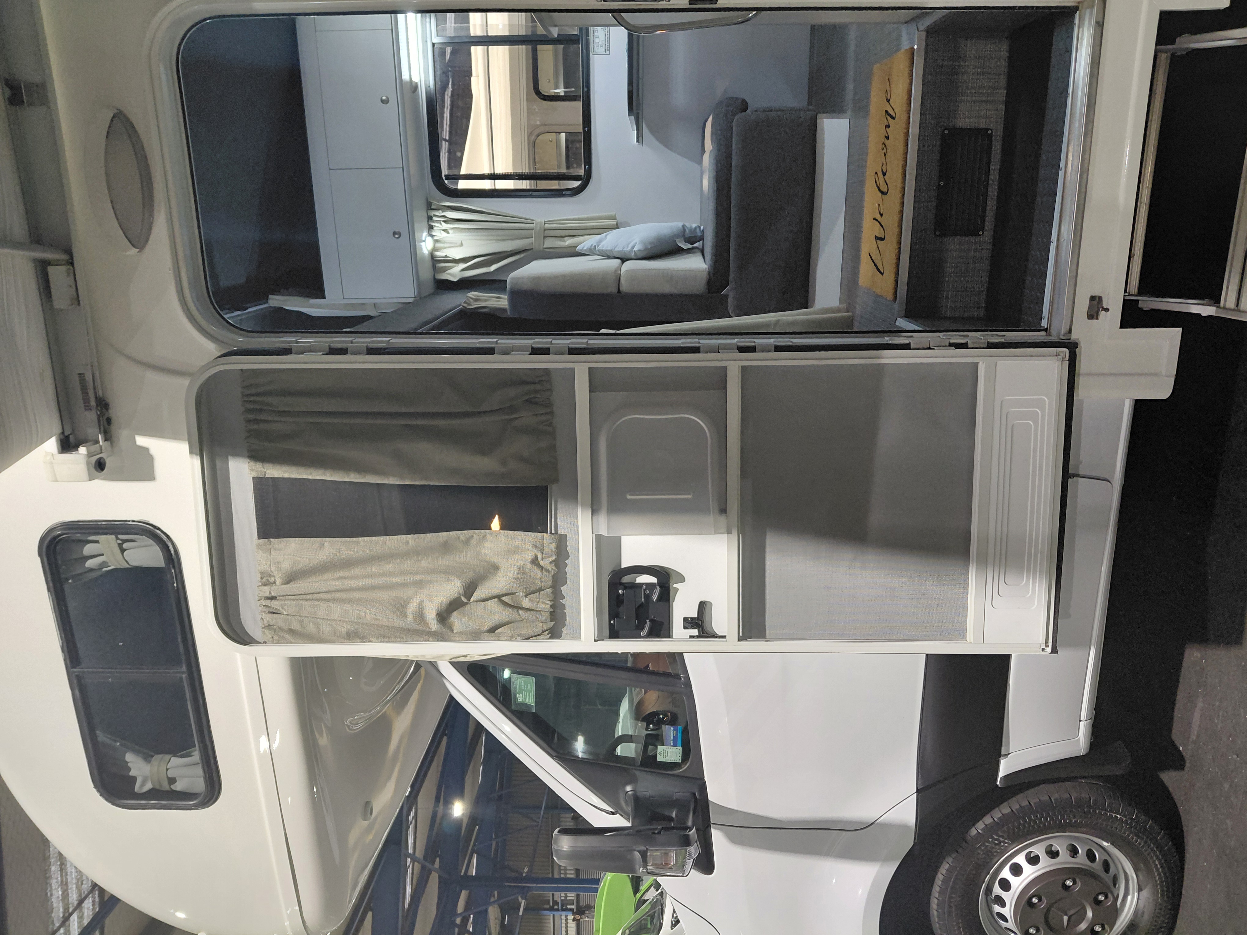 04 interior overview