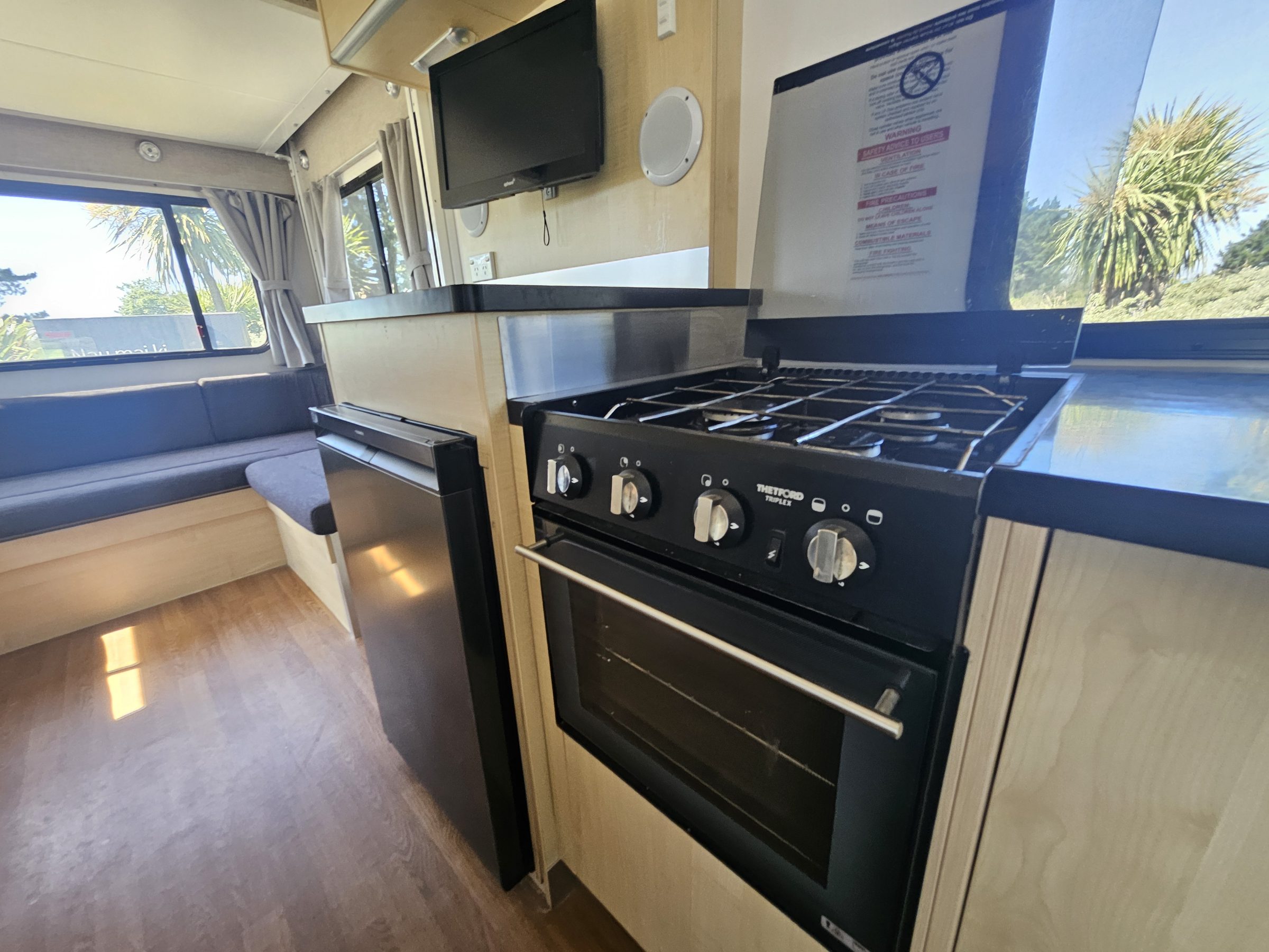 2018 Mercedes Sprinter 4 Berth Motorhome Christchurch, Thetford Gas Cooktop and Oven