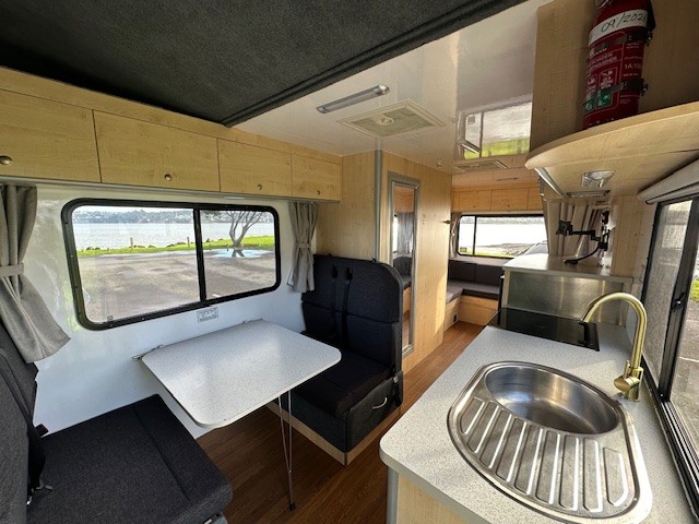 Interior   full display from habitation door 2